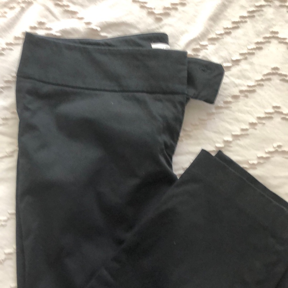 Ann Taylor Black capri Pants